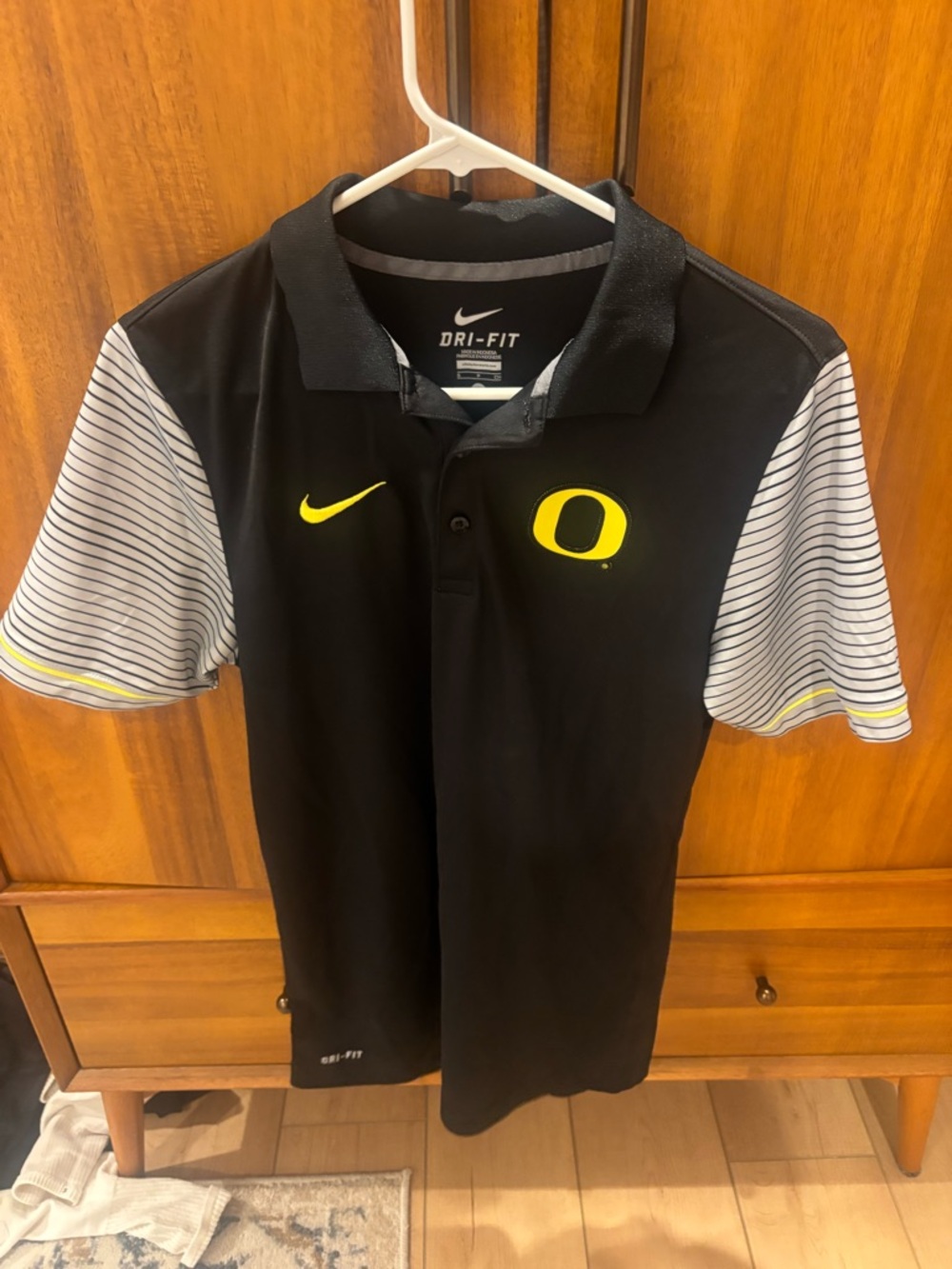 University of Oregon Nike Dri-FIT Oregon Ducks Black Polo with Yellow Logo